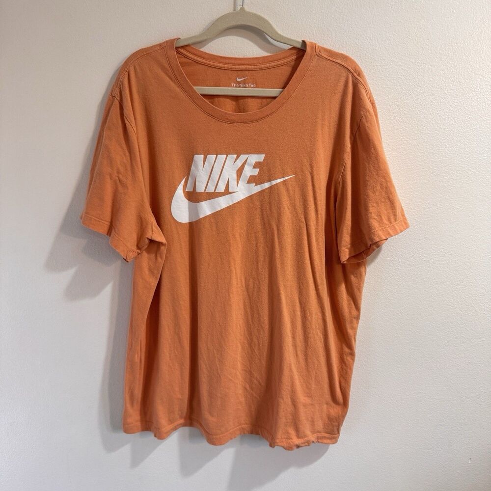 Nike T-shirt Mens XXL / 2XL Sherbet Orange White Swoosh Logo Crewneck Cotton